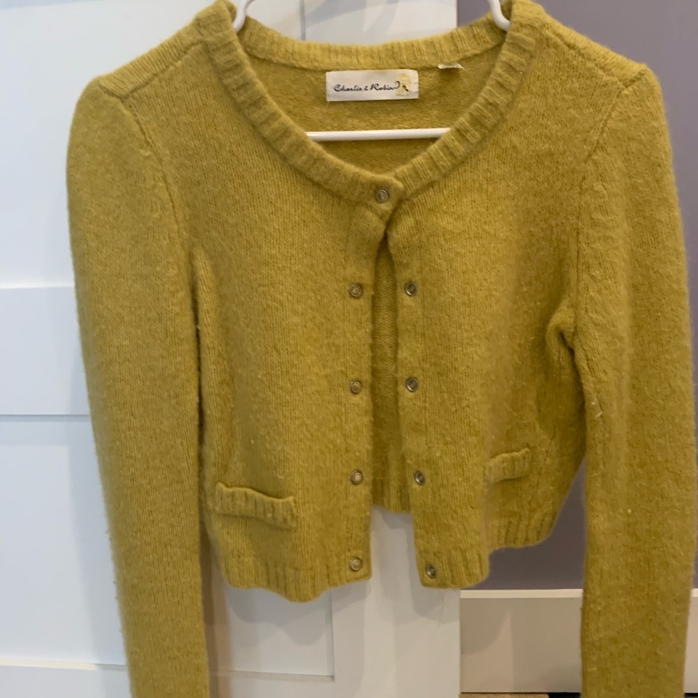 Cute and classic yellow cardigan
